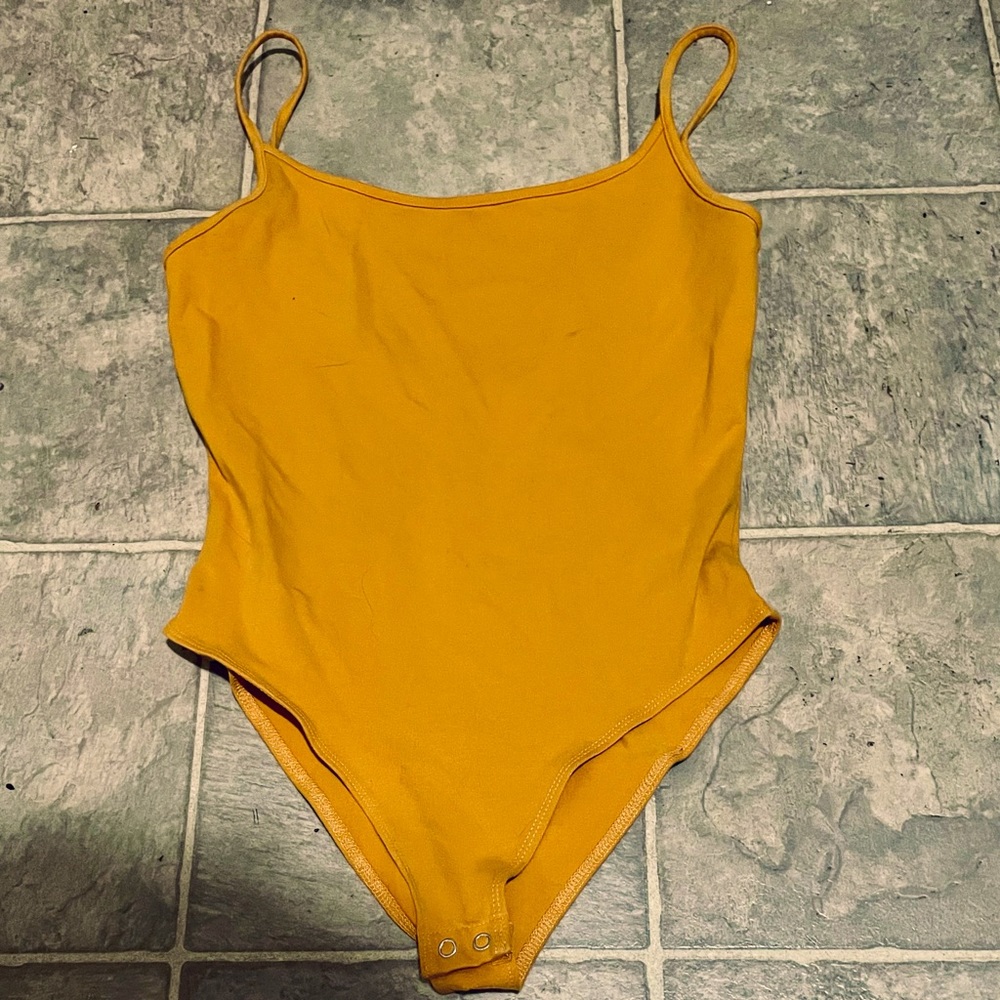 🩷Ladies F21 Bodysuit